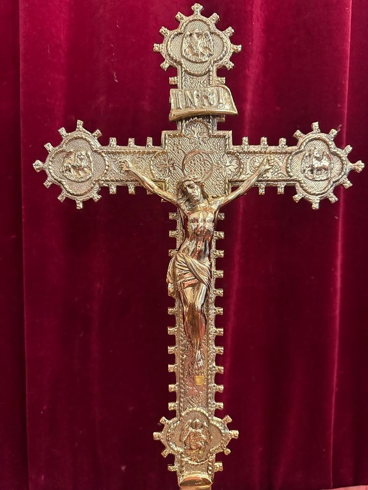 1 Gothic - style Altar - Cross
