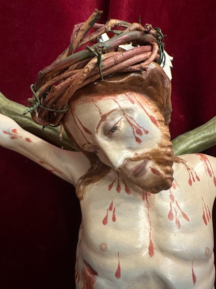 1 Gothic - style Corpus With Cross