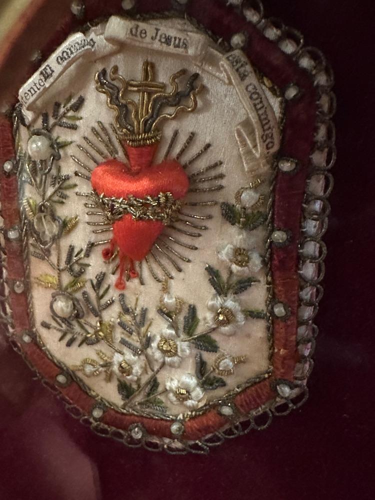 1 Gothic - style Large Reliquary