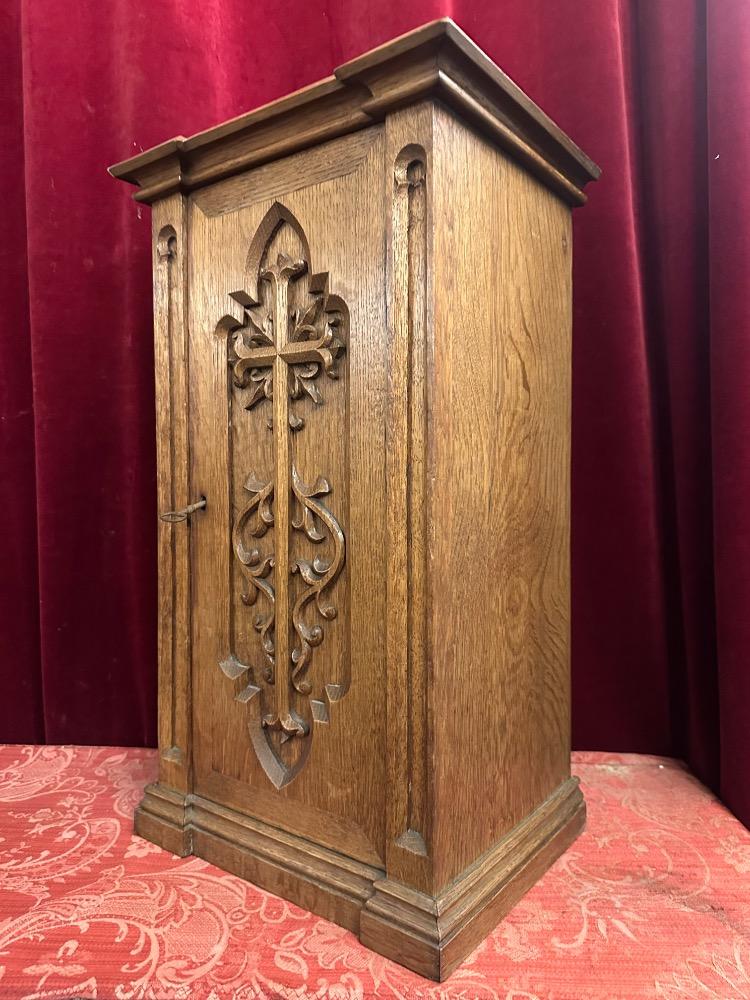 1 Gothic - Style Tabernacle With Original Key