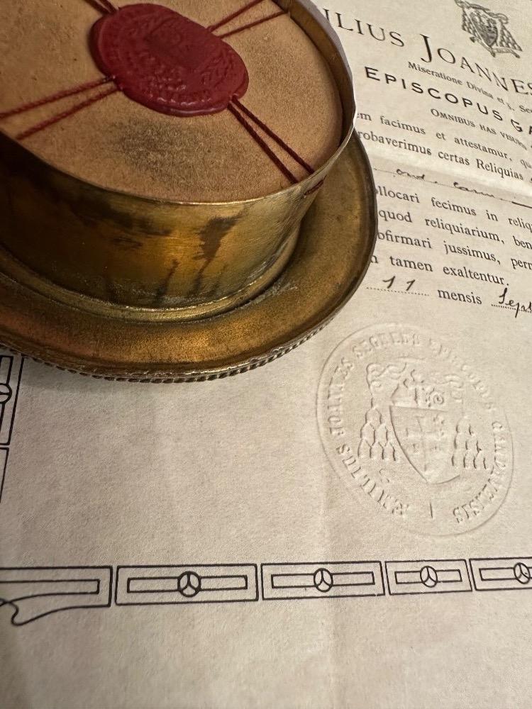 1  Large Reliquary - Relic Ex Veste Interiori St. Therese Of Lisieux With Document