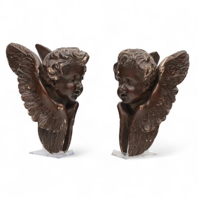 Pair   Putti Expected !