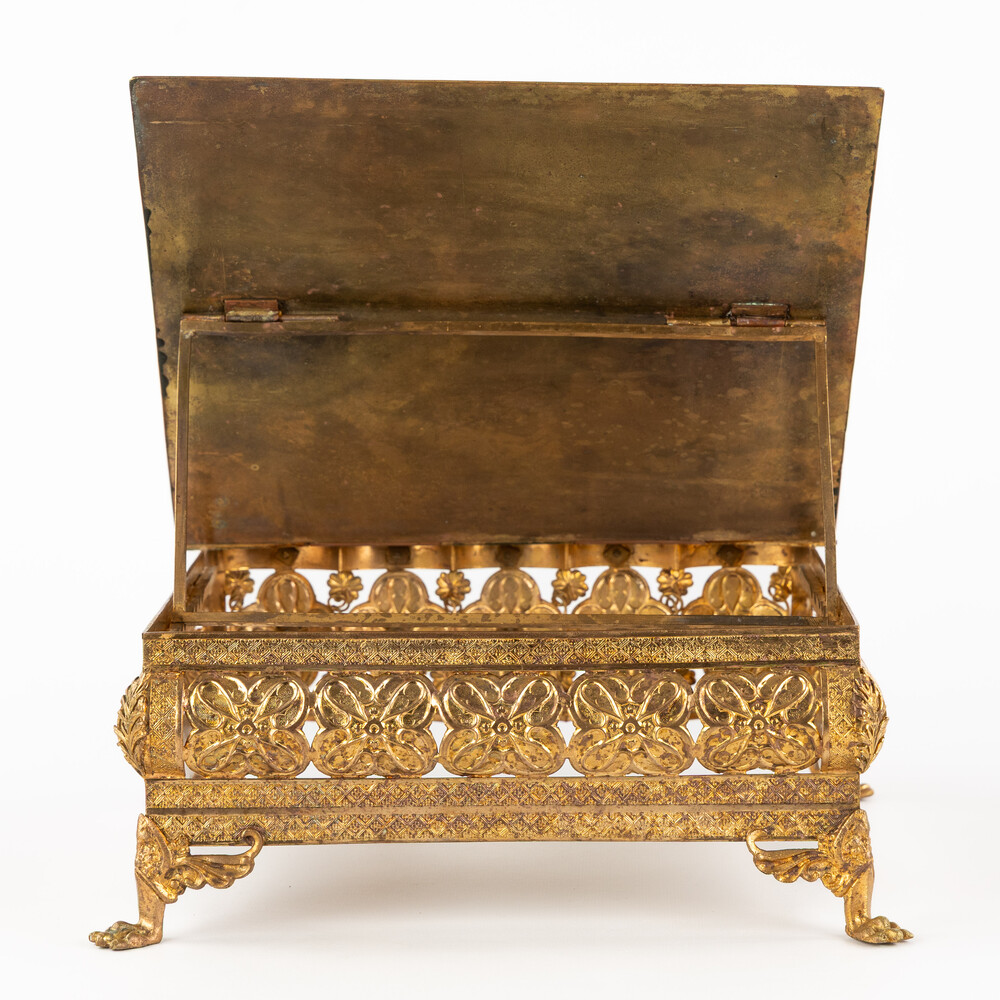 1  Adjustable Missal Stand Expected !