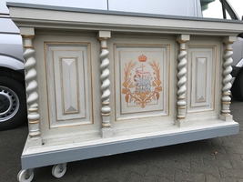 1  Altar