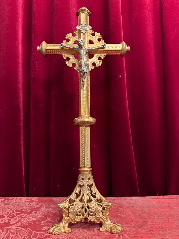 1  Altar - Cross