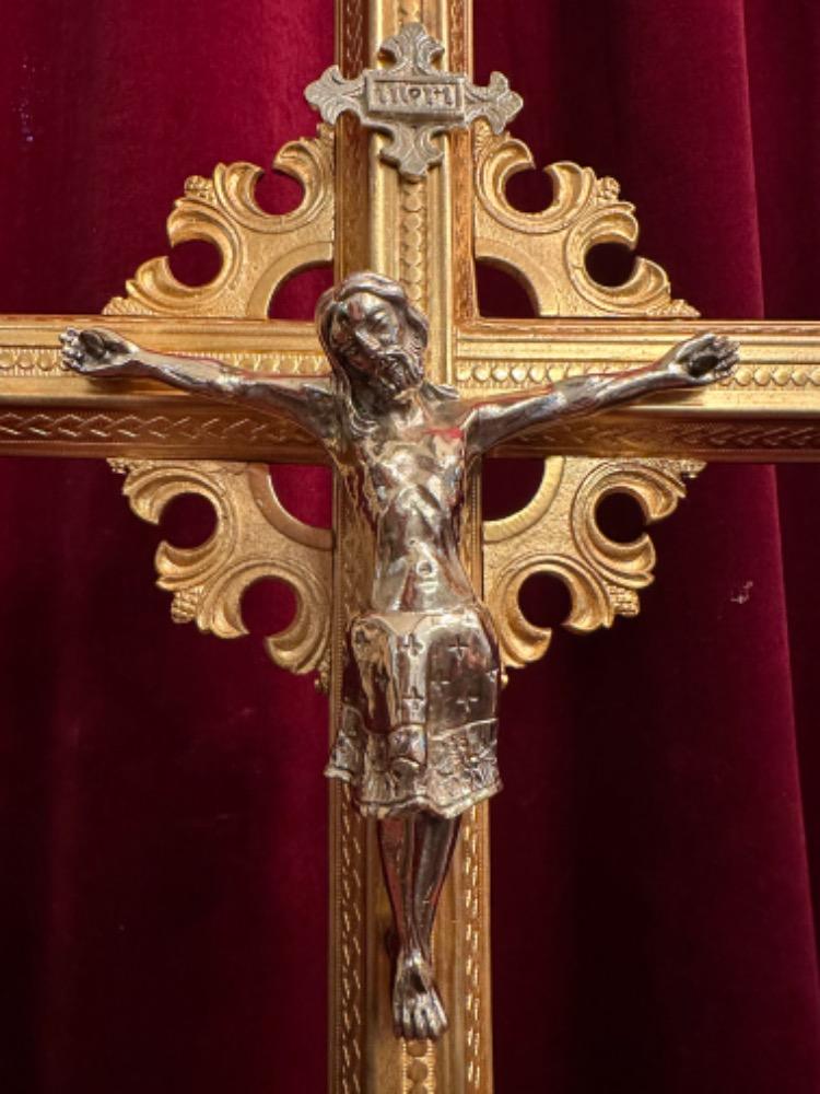 1  Altar - Cross