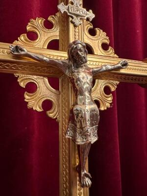 Altar - Cross en Brass / Bronze / Polished and Varnished. Corpus Silver Plated, Belgium  19 th century ( Anno 1885 )