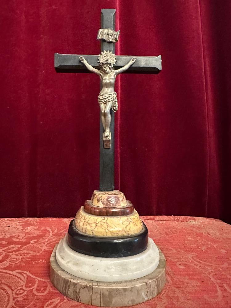 1  Altar - Cross