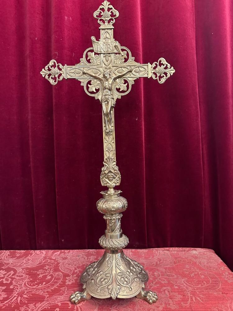 1  Altar - Cross