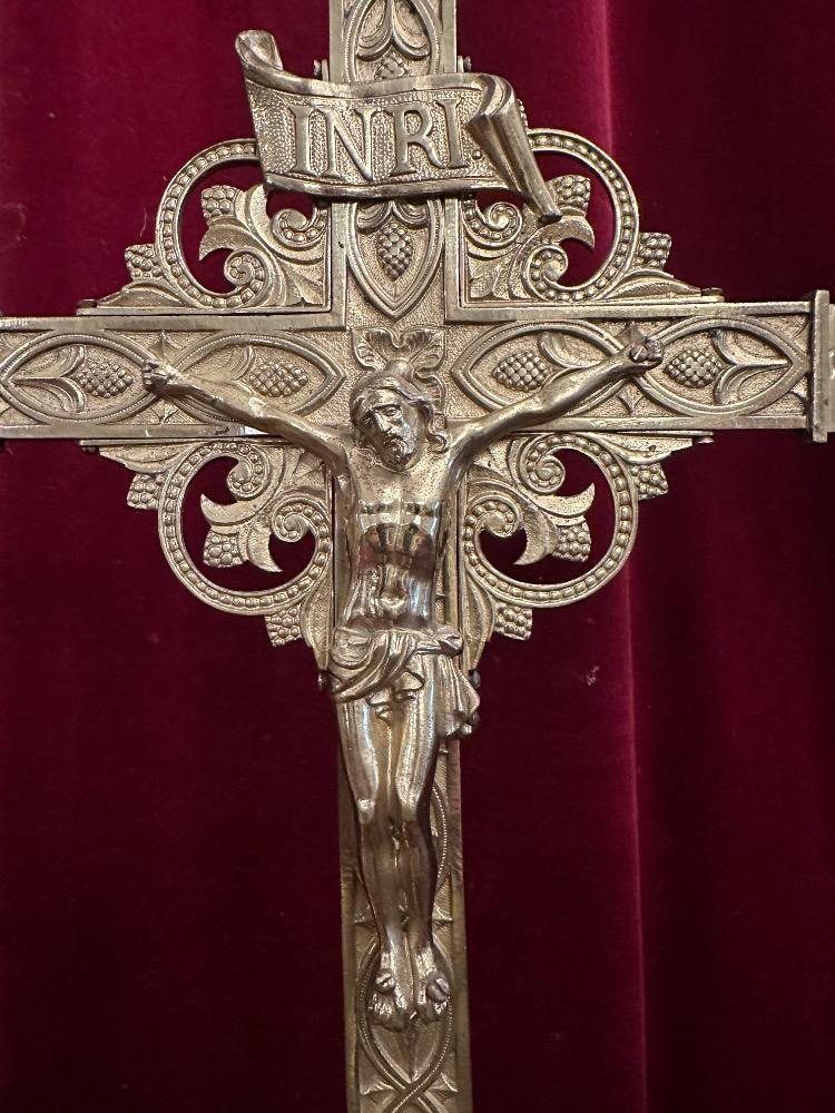 1  Altar - Cross