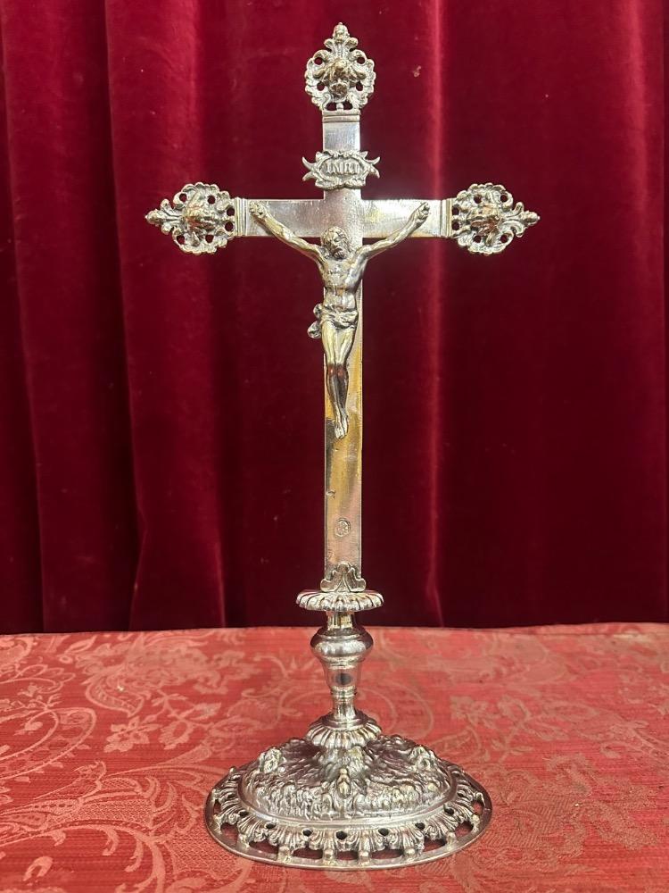 1  Altar - Cross