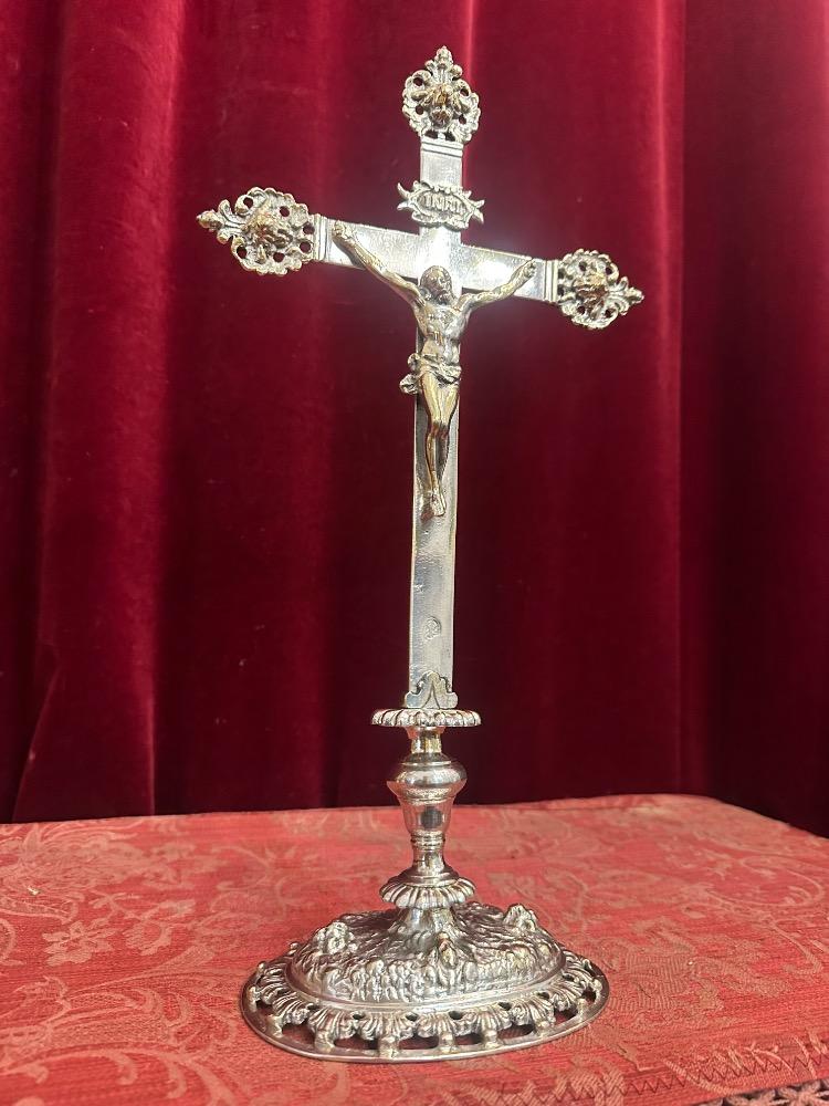 1  Altar - Cross