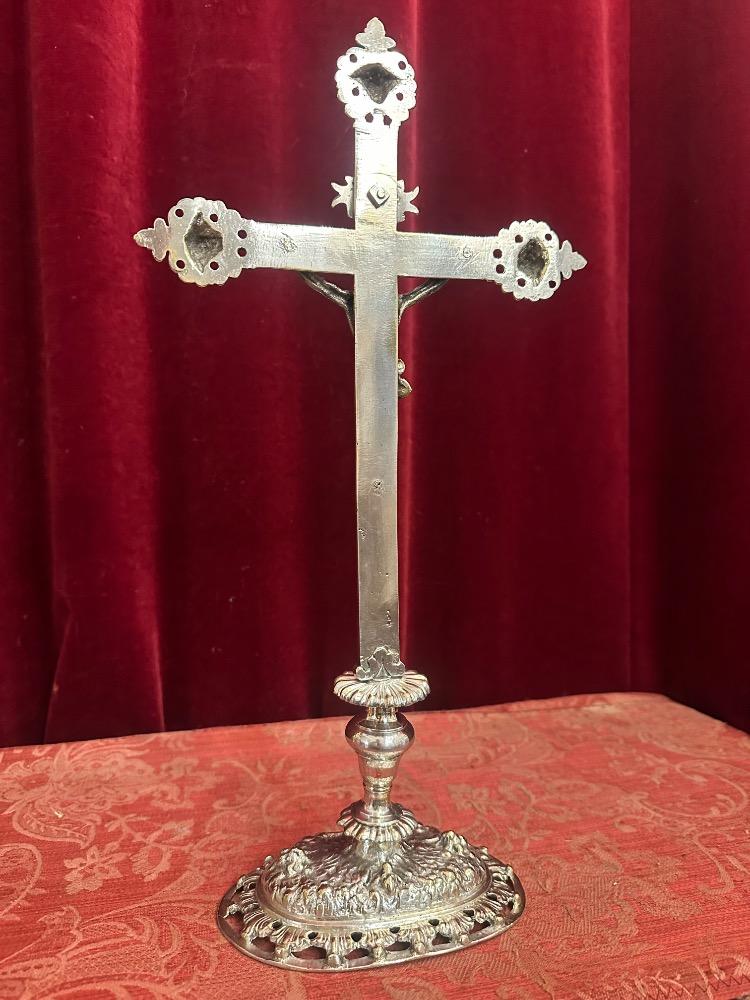 1  Altar - Cross