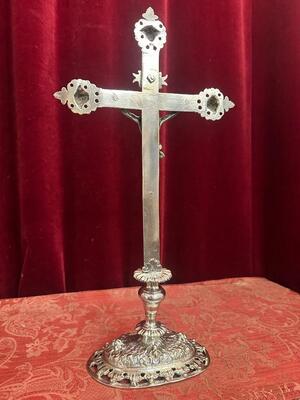 1  Altar - Cross
