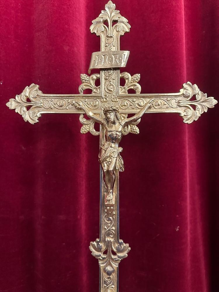 1  Altar - Cross