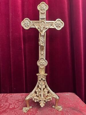1  Altar - Cross