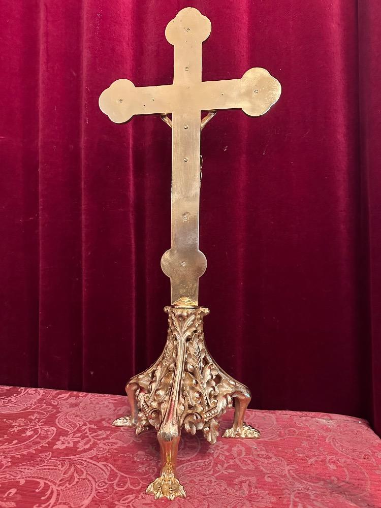 1  Altar - Cross