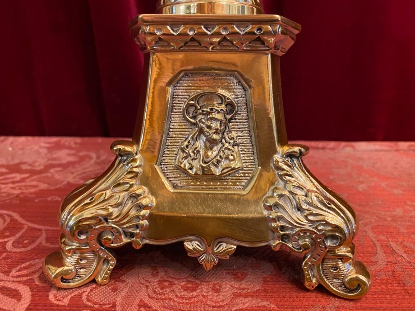 1  Altar - Cross