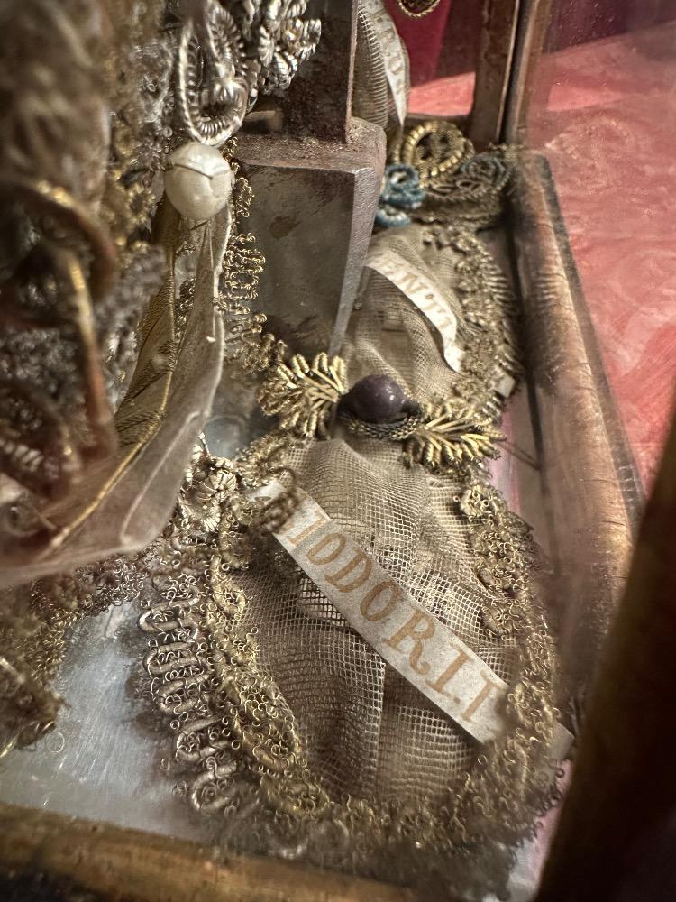 1  Altar - Reliquary With Nail ( Clavus ) Touched To Parts Of The Holy Cross.