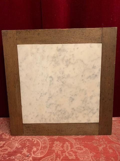 1  Altar Stone With Relics & Original Documentation Sealed En Oak Wood / Stone