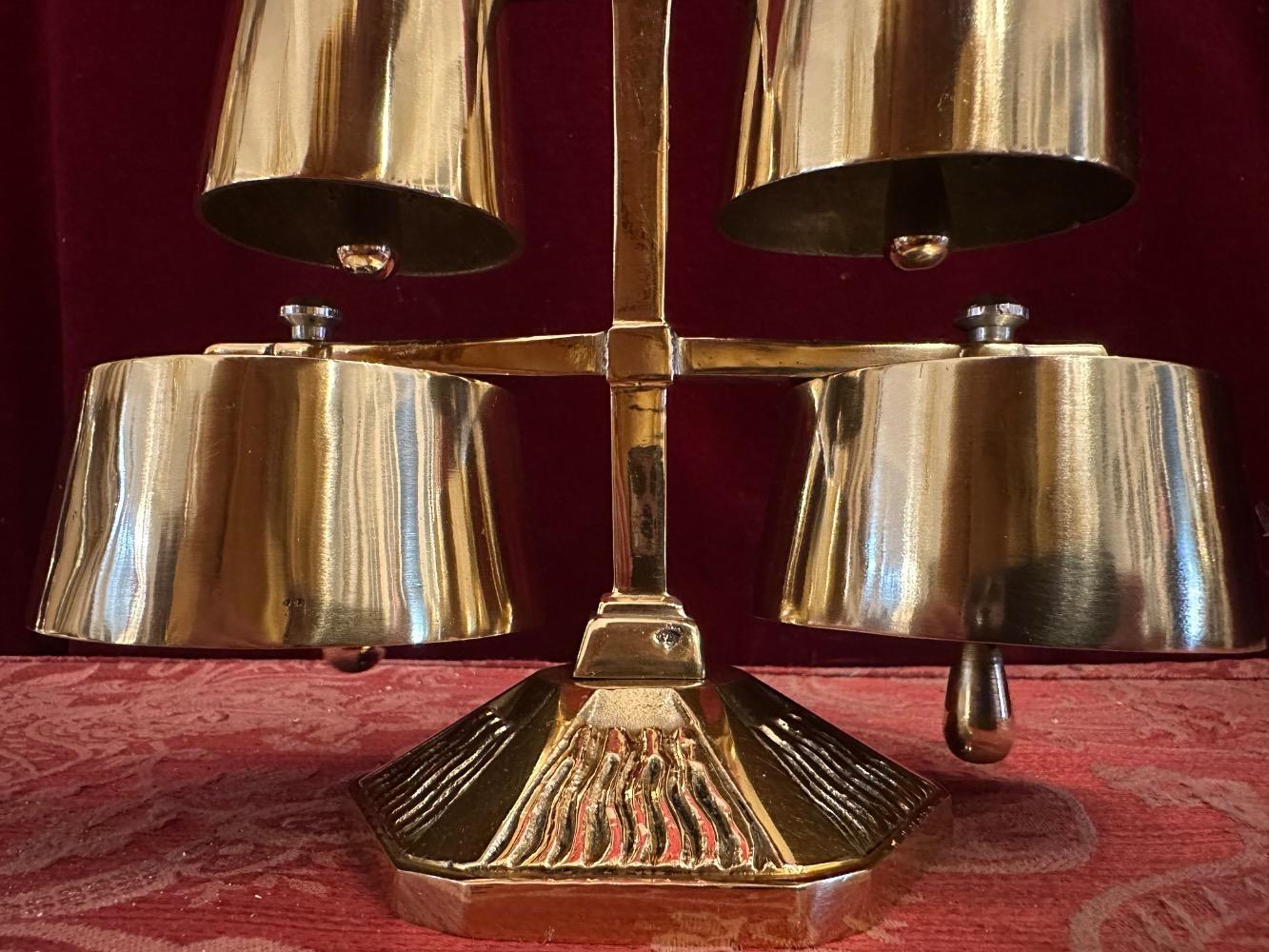 1 Art - Deco Altar - Bell