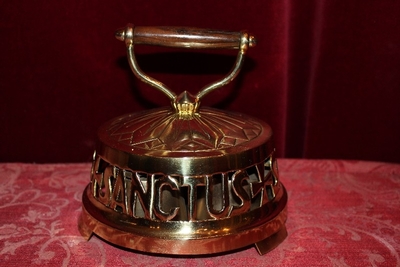 Altar - Bell style ART - DECO en Brass / Bronze / Polished and Varnished, Belgium 20th century ( anno 1930 )