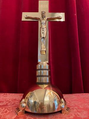 Altar - Cross style art - deco en Bronze / Polished and Varnished, Belgium  20 th century ( Anno 1930 )