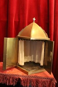 Small Tabernacle style ART - DECO en Brass / Bronze, Dutch 20th century anno 1955