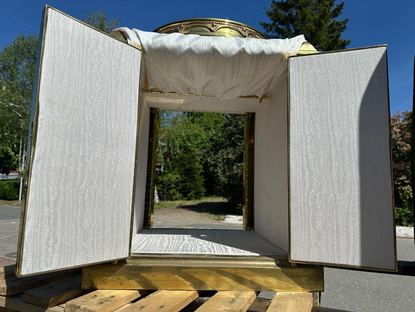 1 art - deco Tabernacle With Origanal Keys And Back Door