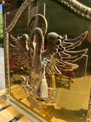 Tabernacle With Origanal Keys And Back Door style art - deco en Brass / Bronze / Steel / Fabrics, Belgium  20 th century ( Anno 1930 )