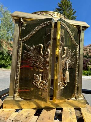 Tabernacle With Origanal Keys And Back Door style art - deco en Brass / Bronze / Steel / Fabrics, Belgium  20 th century ( Anno 1930 )