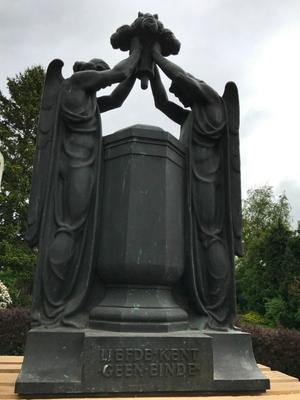 Exceptional Bronze Grave  Marker / Cemetery  Monument Weight 160 Kgs ! style Art - Nouveau en Bronze, Germany 20th century (1930)