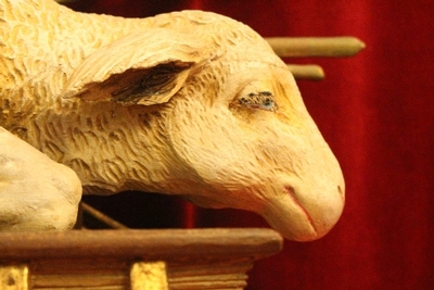 Apocalyptic Lamb style baroque en fully hand-carved wood / polychrome , Southern Germany Early 18th Century ( 1740 )