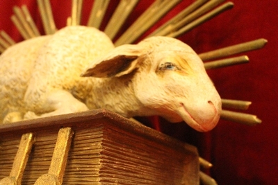 Apocalyptic Lamb style baroque en fully hand-carved wood / polychrome , Southern Germany Early 18th Century ( 1740 )