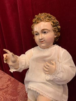 Child Jesus style Baroque en hand-carved wood / Glass Eyes / Dressed, Belgium 19th century ( anno 1850 )