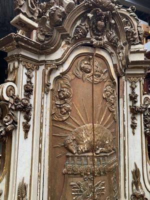 Cillinder Tabernacle Restoring Needed style Baroque en Fully Hand Carved Elements Wood Polychrome, Belgium 18 th century ( Anno 1740 )