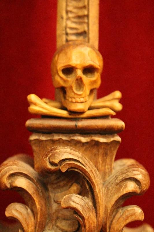 1 Baroque Cross + Corpus