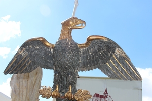 Eagle Lectern Higher Price Range style baroque en wood polychrome, Flemish 17 th century