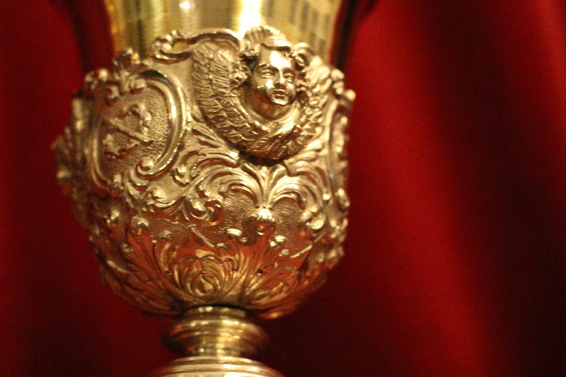 1 Baroque Exceptional Chalice With Paten And Original Case. Weight: 954 Gram.3  Silver Images As Nodus And Full Silver Imaginations Of Faith, Hope And Love On The Base.