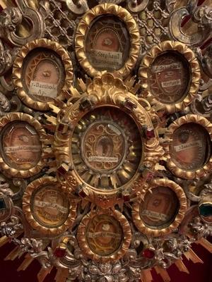 Exeptional Reliquary Relic Of The True Cross Surrounded By Multiple Relics Each With Original Document  style Baroque en Brass / Glass / Stones / Silver / Originally Sealed, Switzerland / Italy 18 th century ( Anno 1735 )