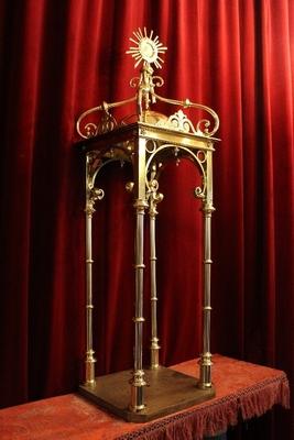 Exposition - Chapel style Baroque en Brass / Bronze / Polished and Varnished, France 19th century