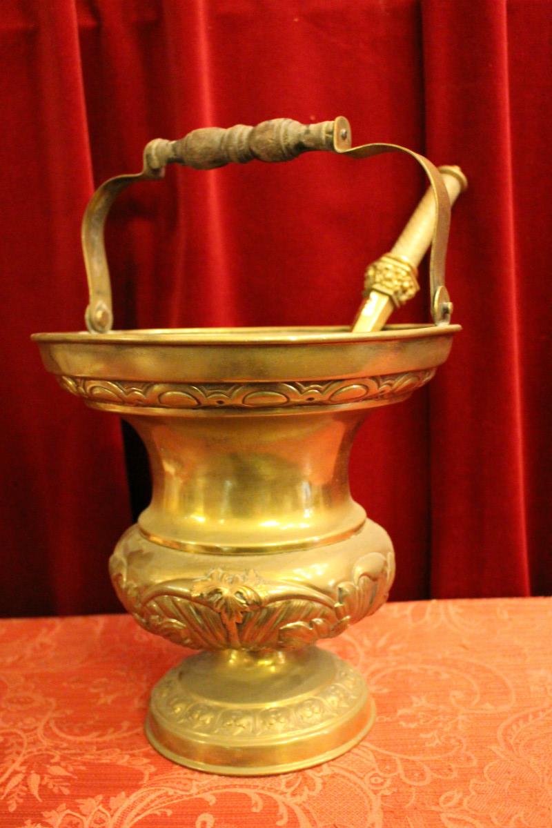 1 baroque Holy Water Bucket. Measures Aspergil 47 Cm.