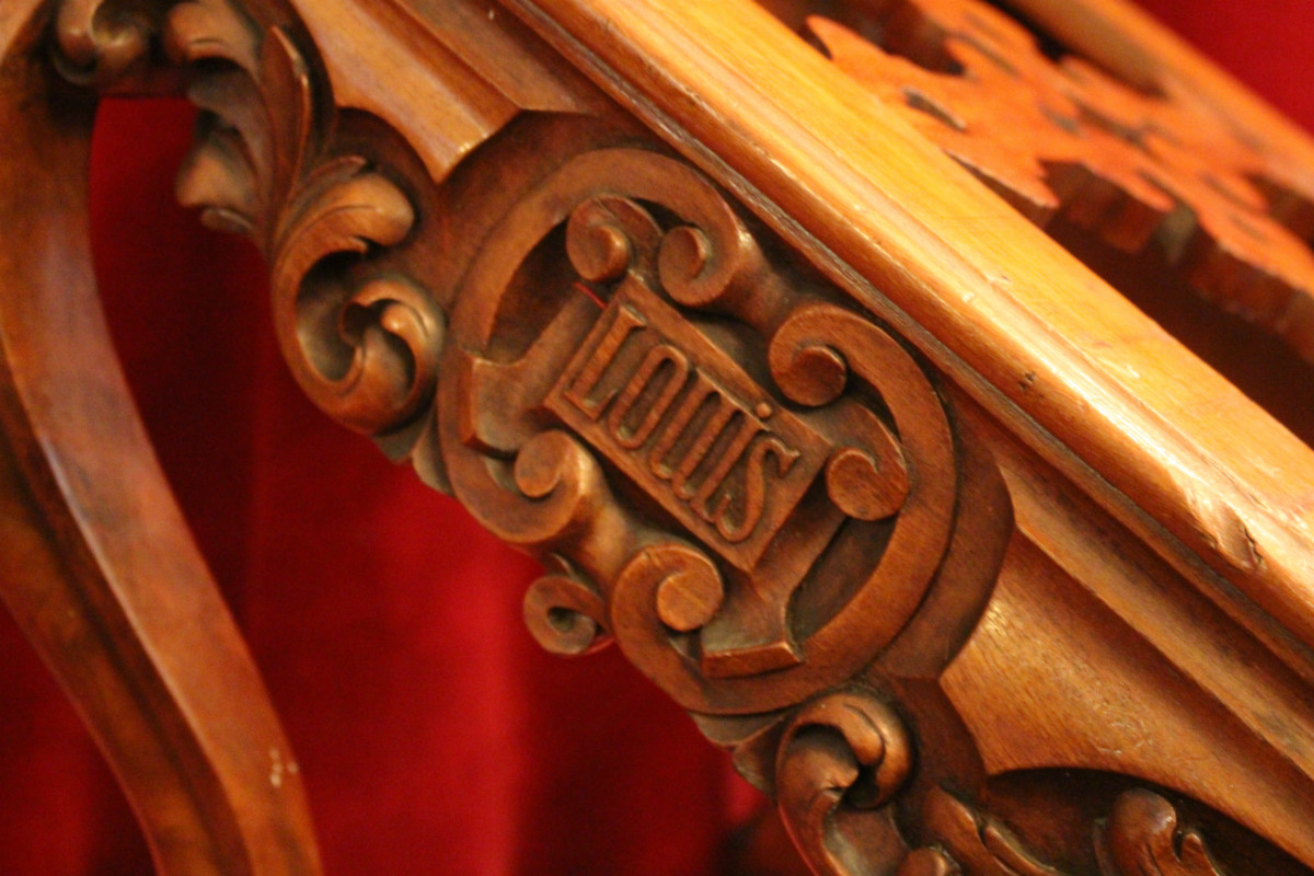 1 Baroque Missal Stand