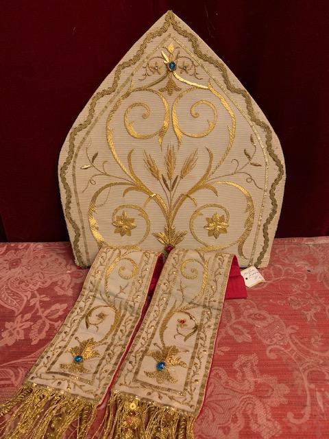 1 Baroque Mitra & Matching Gloves