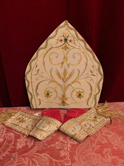 1 Baroque Mitra & Matching Gloves