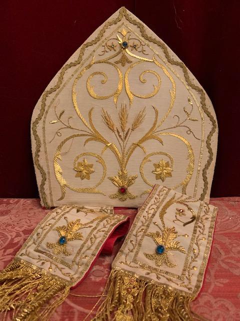 1 Baroque Mitra & Matching Gloves