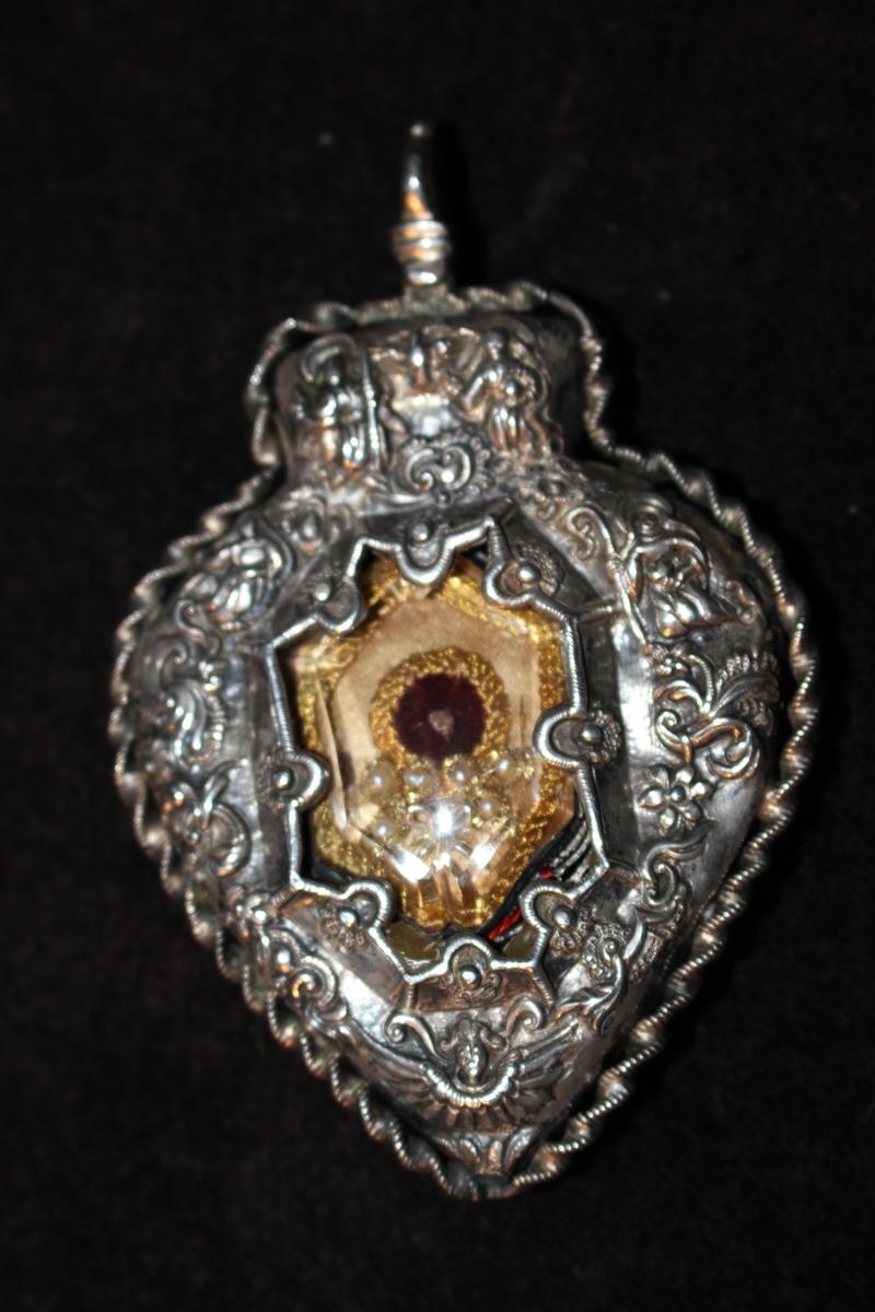 1 baroque Reliquary