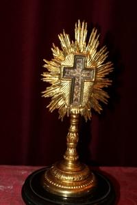 Reliquary / Relic Of The True Cross / Relics: St. Leopoldus. St. Joannis Babtist. St. Anna. St. Bernardus style Baroque en FULLY HAND-CARVED TIMBER RELIQUARY. LIMEWOOD GILT. , Northern - Italy 18 th century