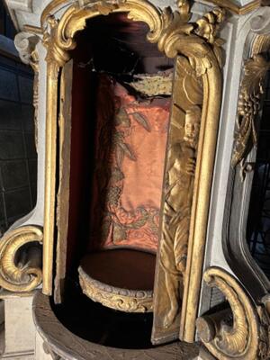 Cillinder Tabernacle style Baroque - Style en Wood, Belgium  18 th century ( Anno 1725 )
