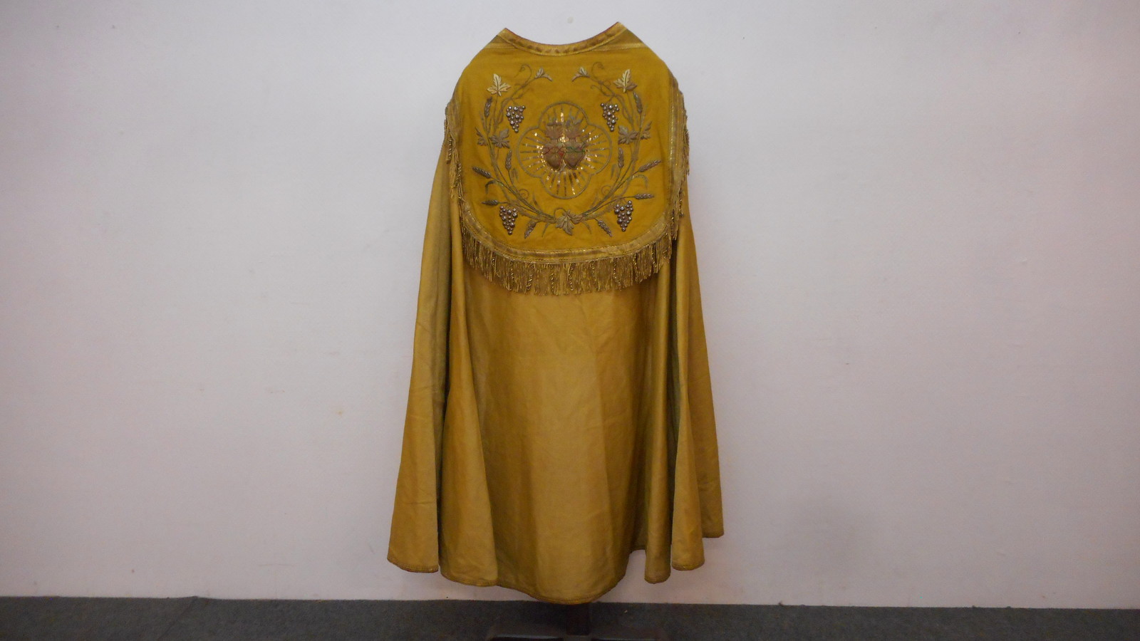 1 BAROQUE-STYLE Cope